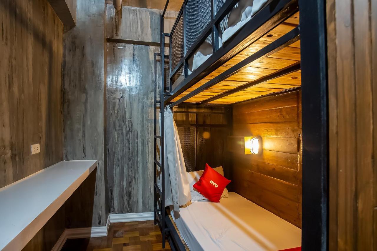 Oyo 821 Connector Hostel Макати Экстерьер фото