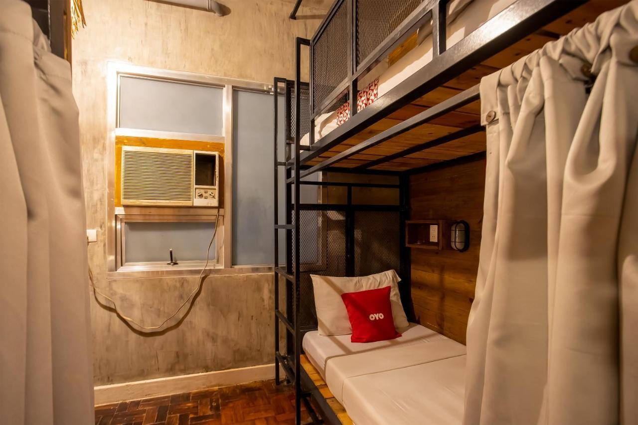 Oyo 821 Connector Hostel Макати Экстерьер фото
