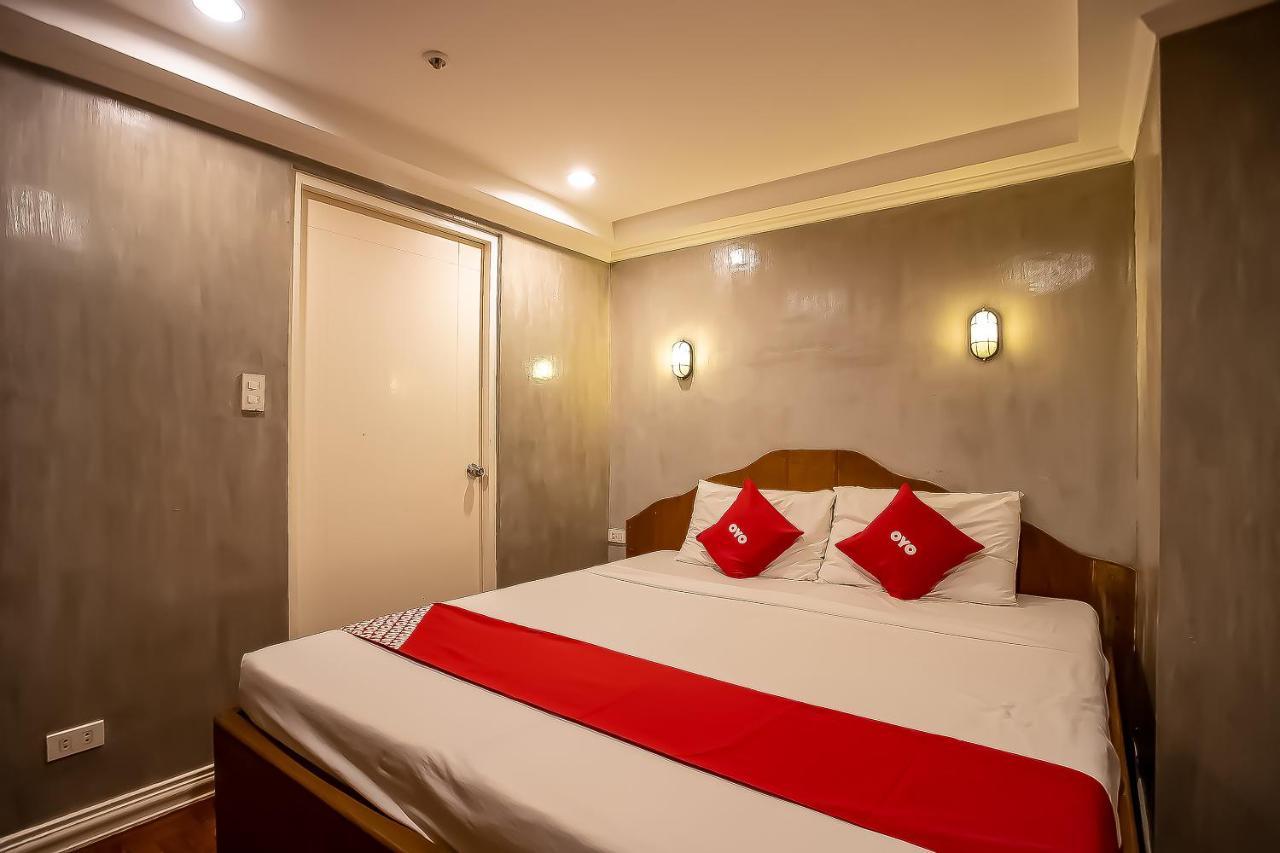 Oyo 821 Connector Hostel Макати Экстерьер фото