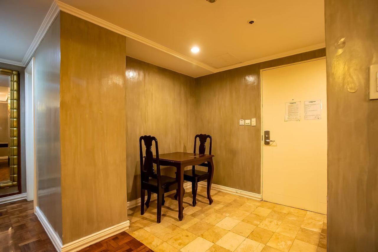Oyo 821 Connector Hostel Макати Экстерьер фото