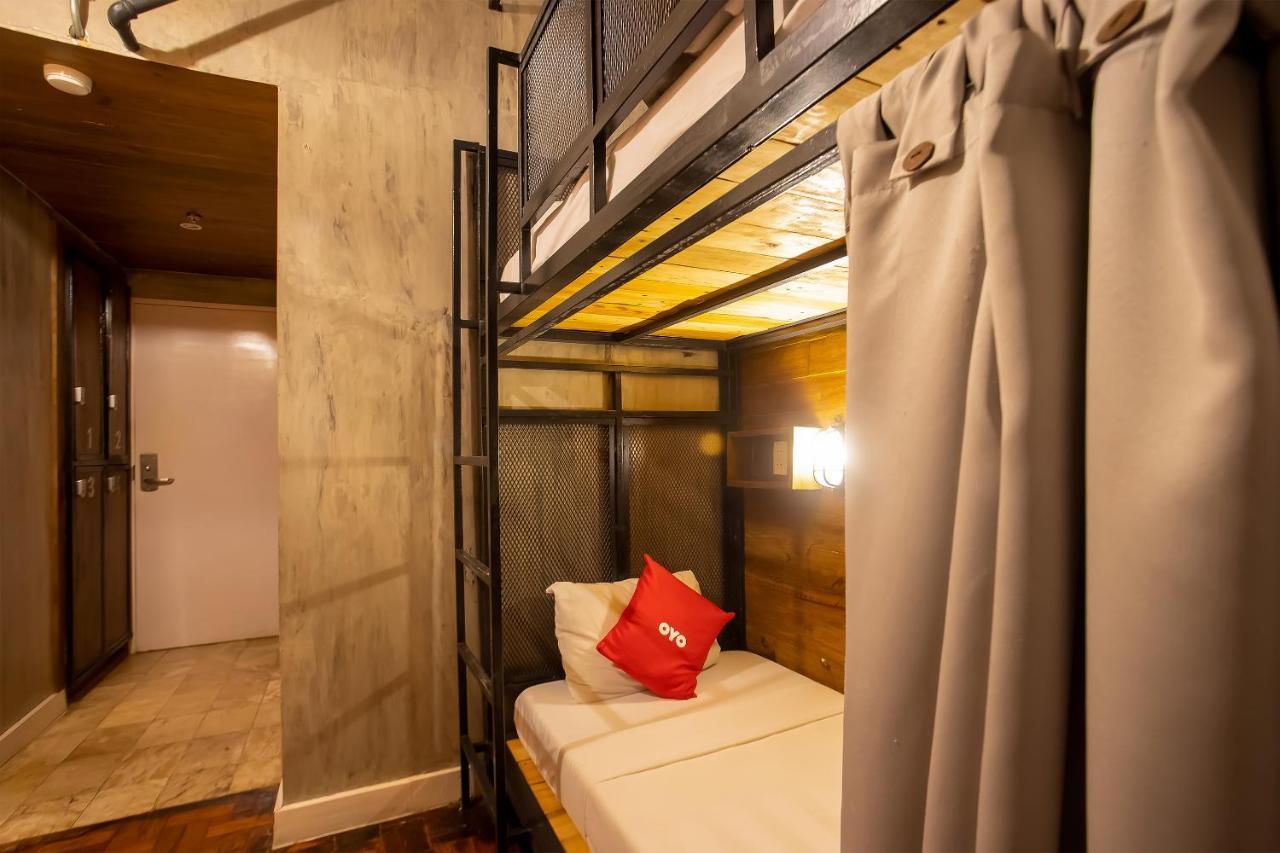 Oyo 821 Connector Hostel Макати Экстерьер фото