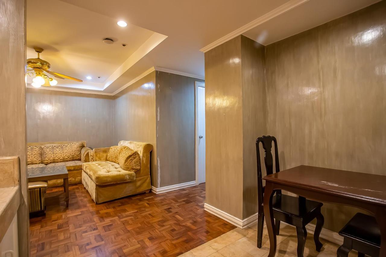 Oyo 821 Connector Hostel Макати Экстерьер фото